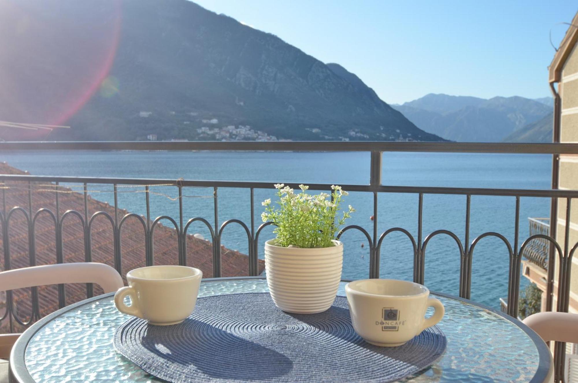 Apartment The Sea Coast Котор Экстерьер фото